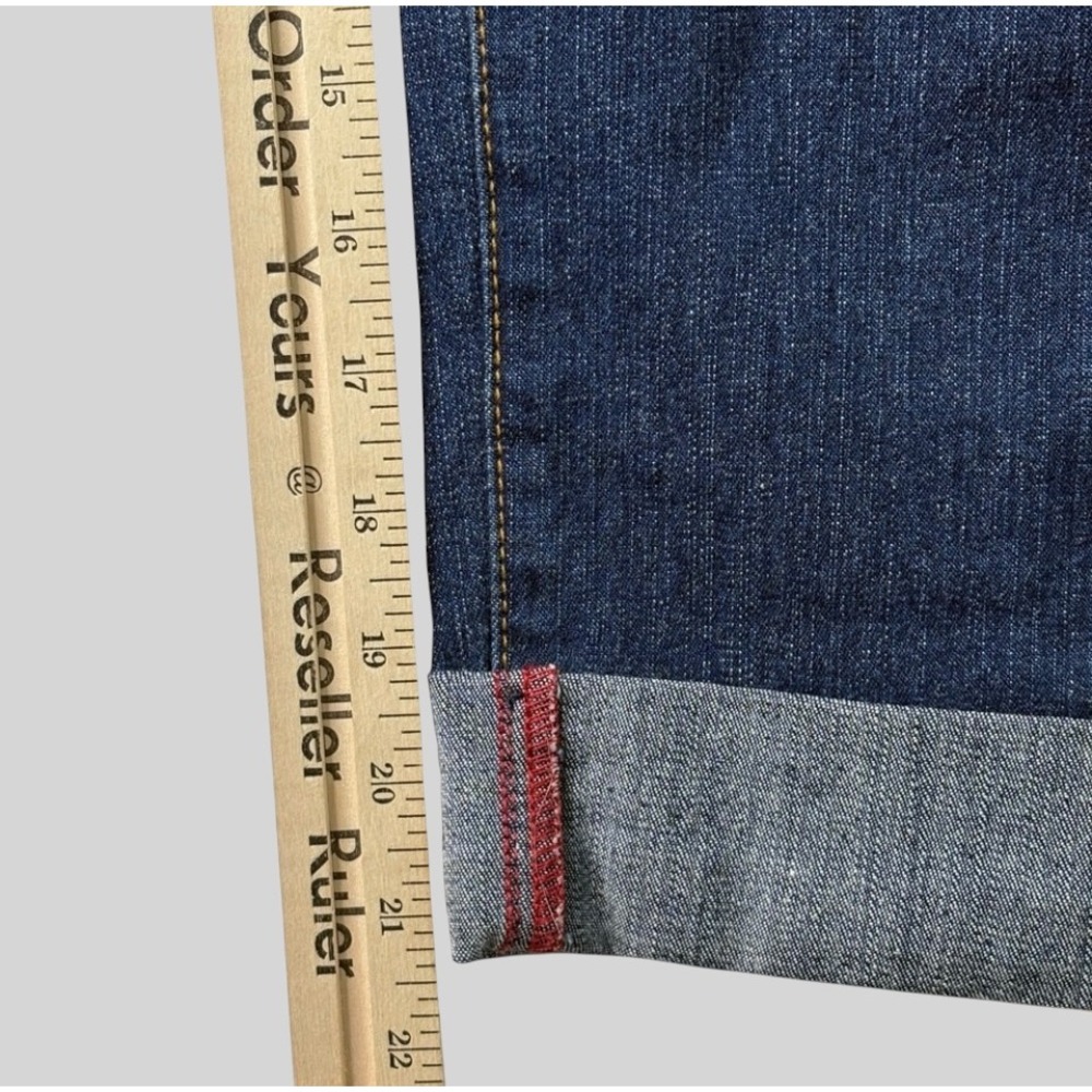Levis Womens Classic Slim Capris Size 8 Medium Wash Denim Cropped Jeans Cuffed - Picture 7 of 9